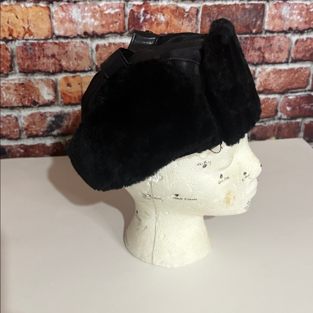 Vintage USA made black flapper ear muff hat faux Sherpa lining XL